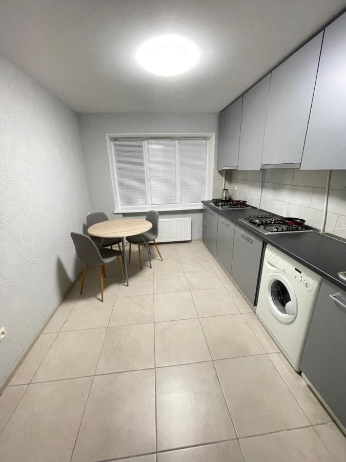 Апартаменты Проспект Победы 101 Cherníhiv Exterior foto